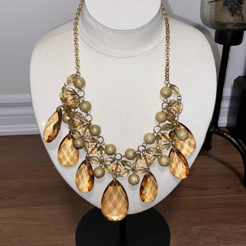 Stunning statement necklace